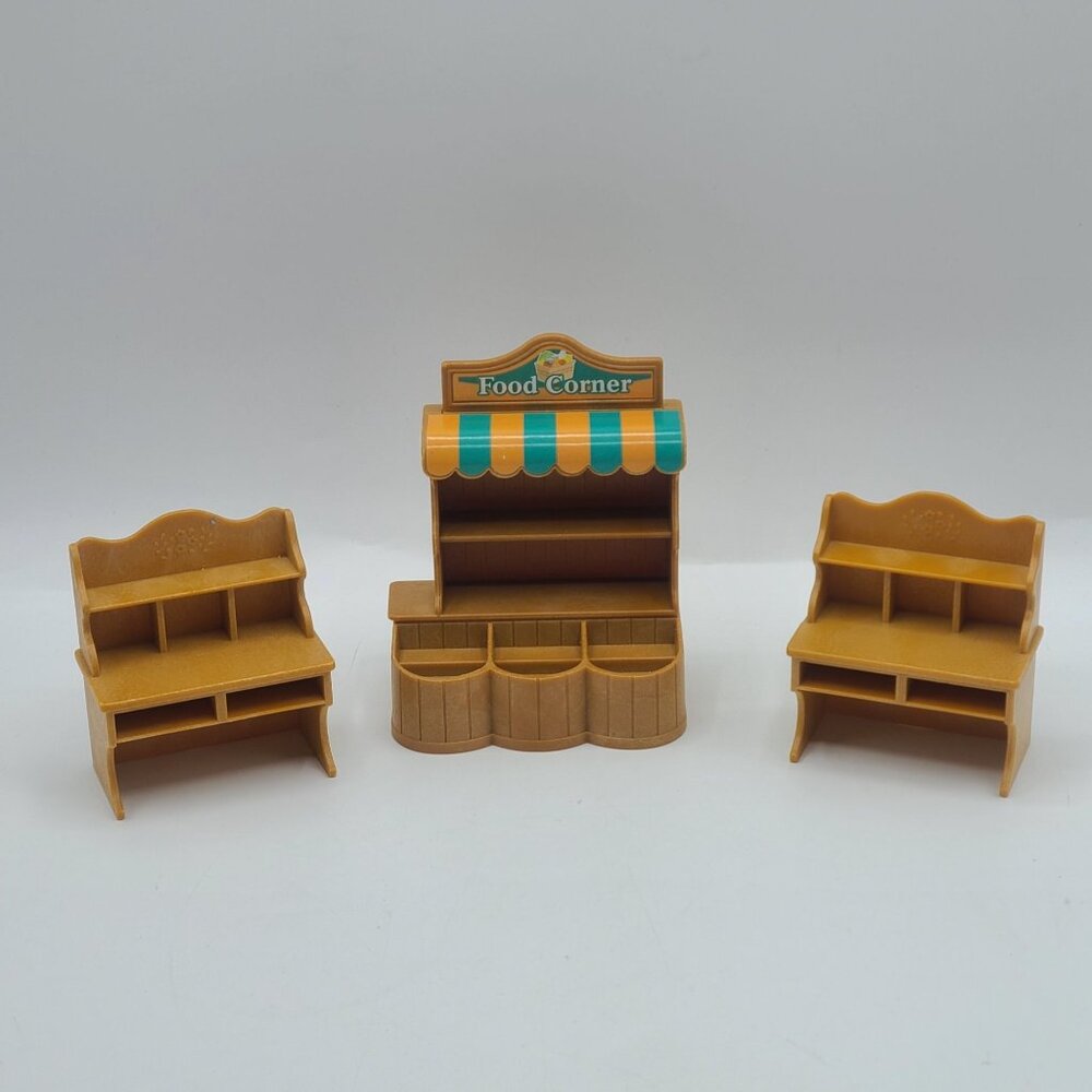 Sylvanian Families Calico Critters Grocery Market Food Corner Shelves With 2 Stu